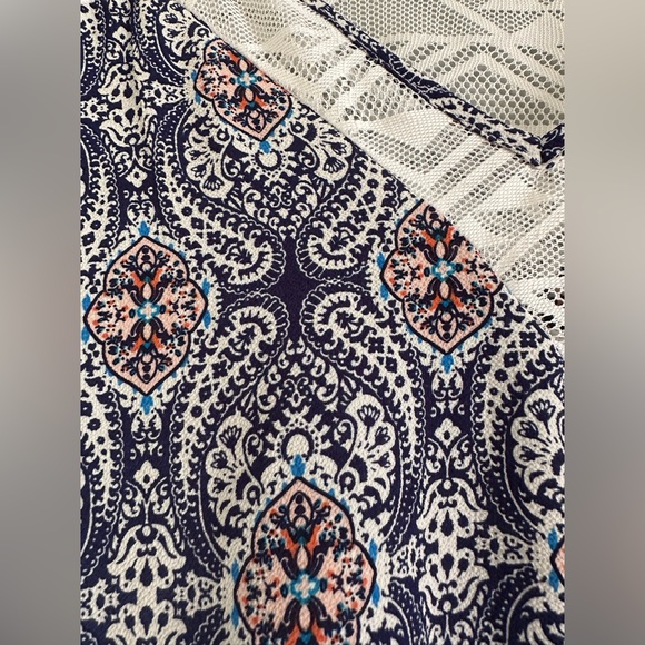 Paper moon pink blue lace back geometric tank top size medium petite - Picture 4 of 8